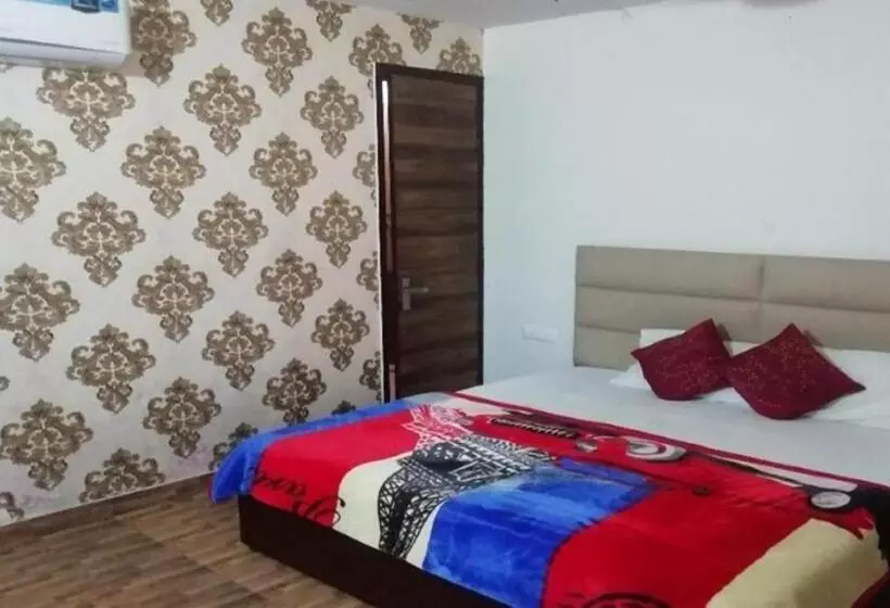 Hotelli Paradise, Patiala