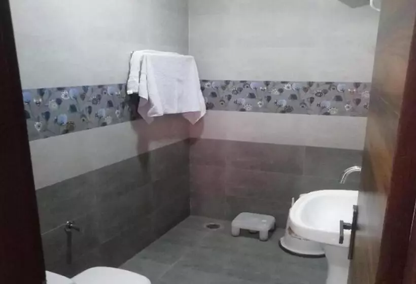 Hotelli Paradise, Patiala