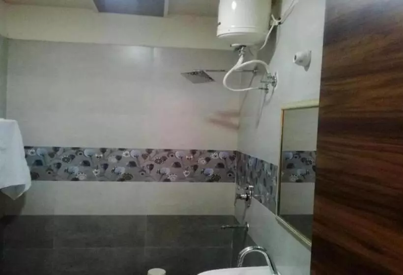 Hotelli Paradise, Patiala