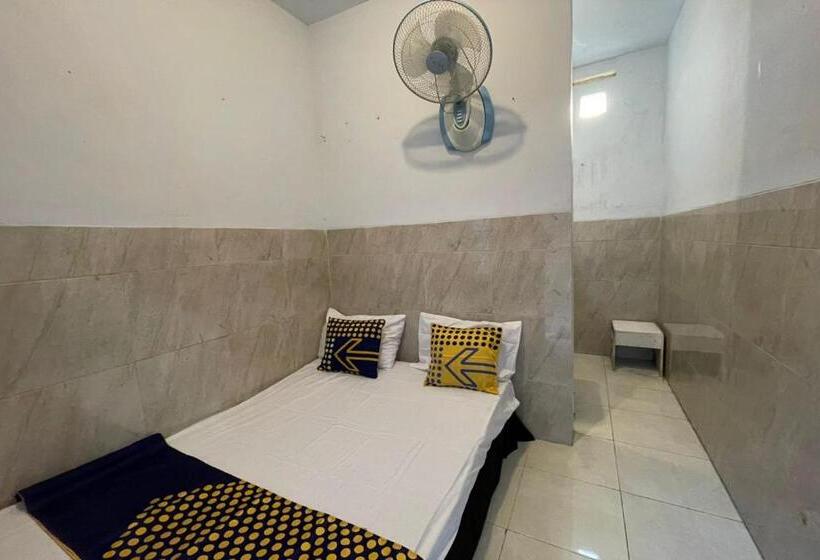 בית מלון כפרי Spot On 93149 Karman S Sari 1 Homestay Syariah