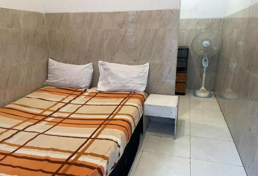 בית מלון כפרי Spot On 93149 Karman S Sari 1 Homestay Syariah