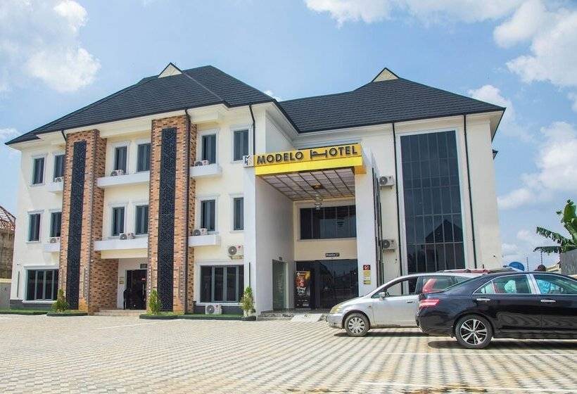 Modelo Hotel And Suites