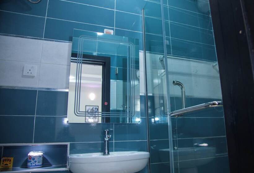 Modelo Hotel And Suites