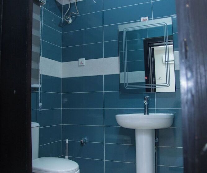 Modelo Hotel And Suites