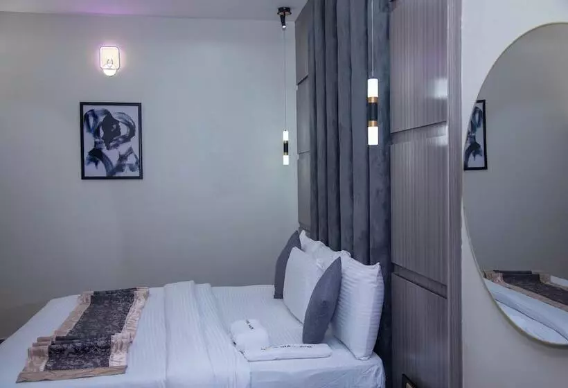 Modelo Hotel And Suites