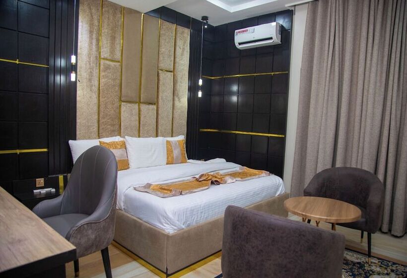 Modelo Hotel And Suites