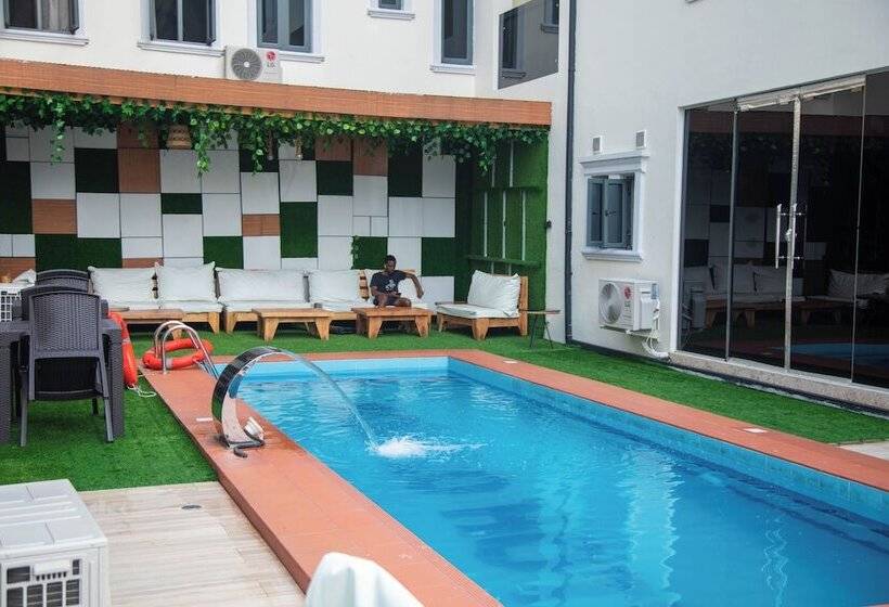 Modelo Hotel And Suites