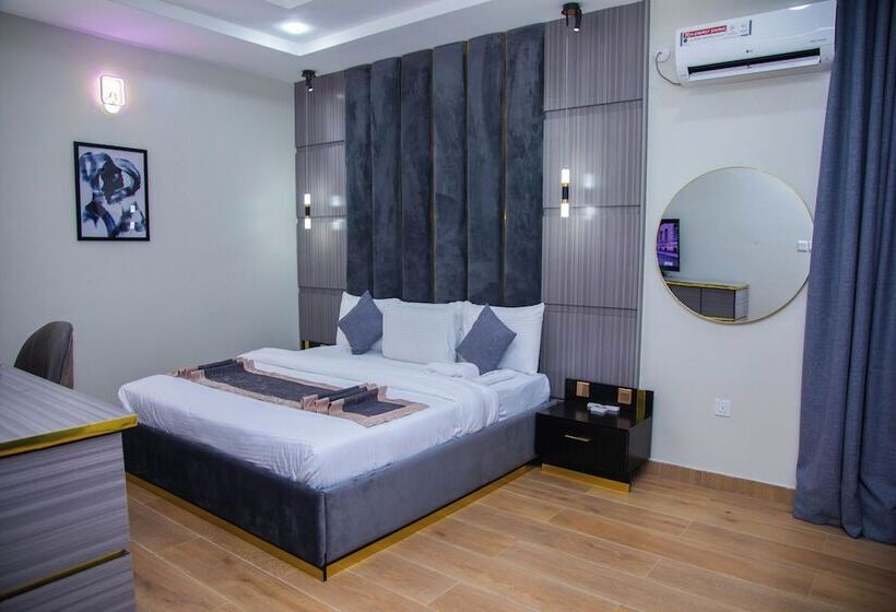 Modelo Hotel And Suites