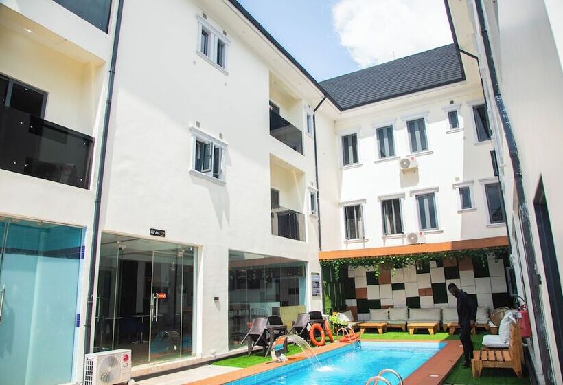 Modelo Hotel And Suites