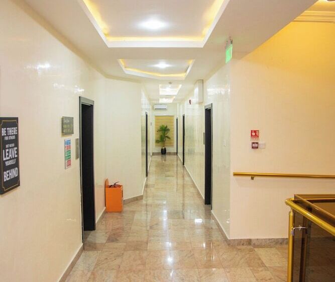 Modelo Hotel And Suites