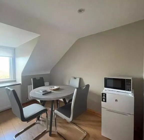 ペンション Breezy Point Guesthouse
