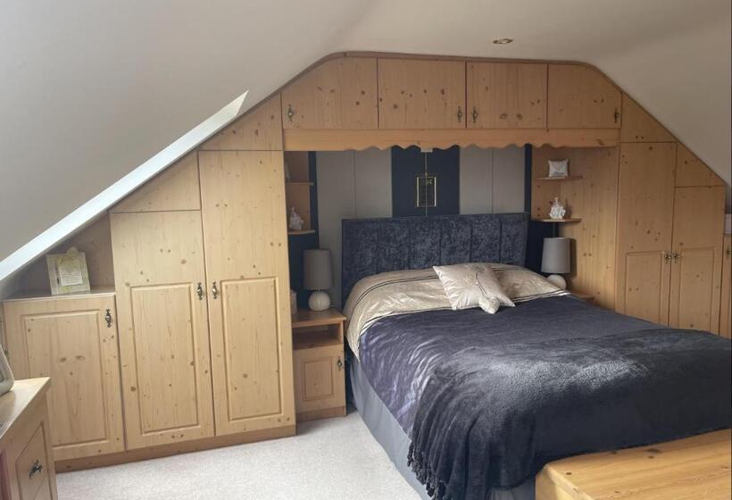 بنسيون Breezy Point Guesthouse