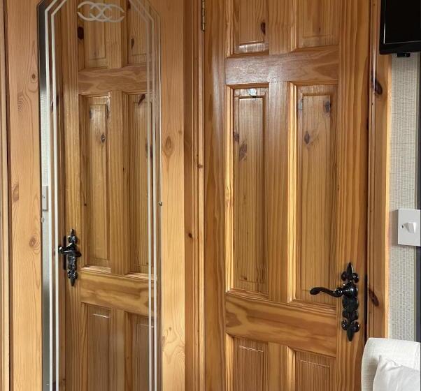 بنسيون Breezy Point Guesthouse