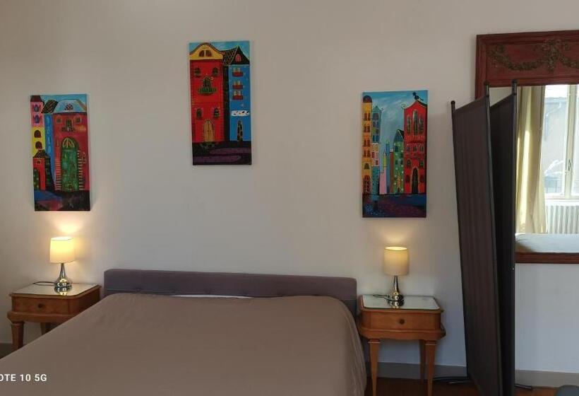 ペンション Florac Authentique