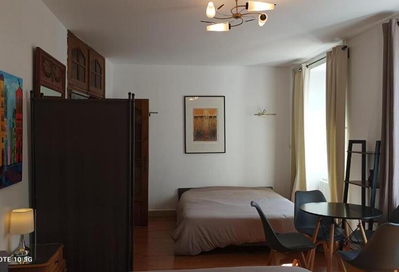 ペンション Florac Authentique