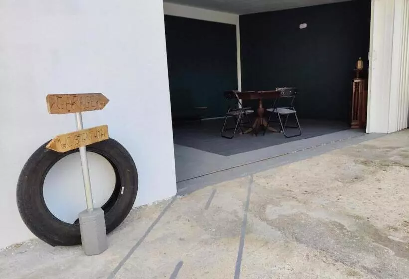 ペンション Garage4me Pool Opcional