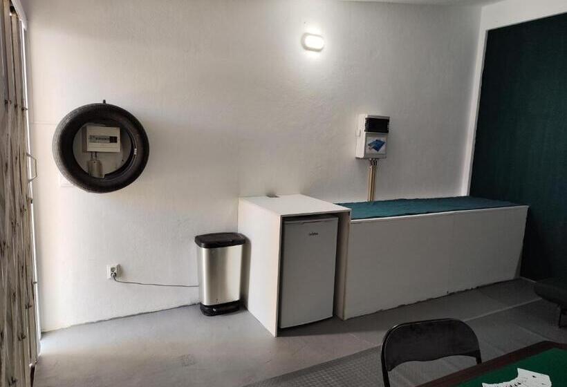 Пансион Garage4me Pool Opcional