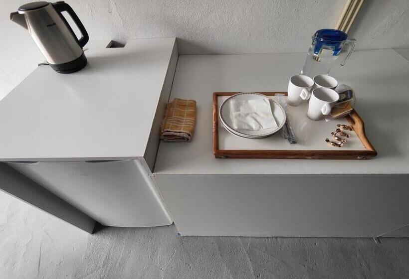 Пансион Garage4me Pool Opcional