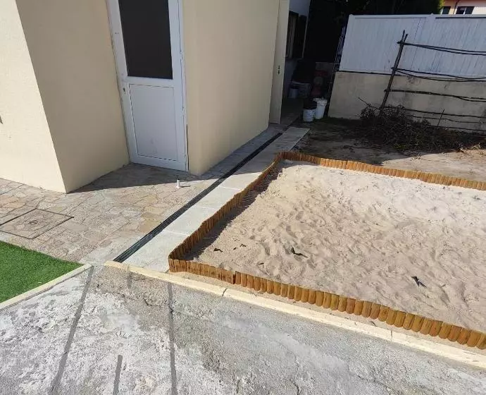 ペンション Garage4me Pool Opcional