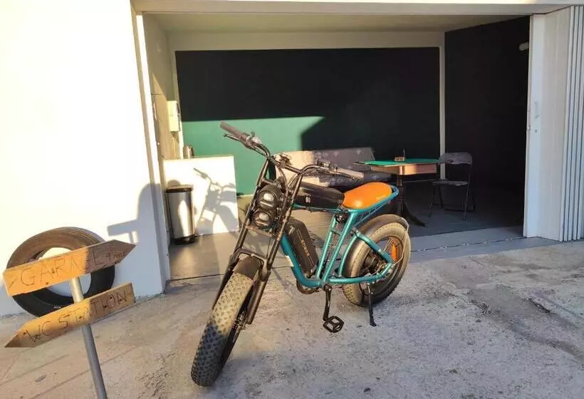 ペンション Garage4me Pool Opcional