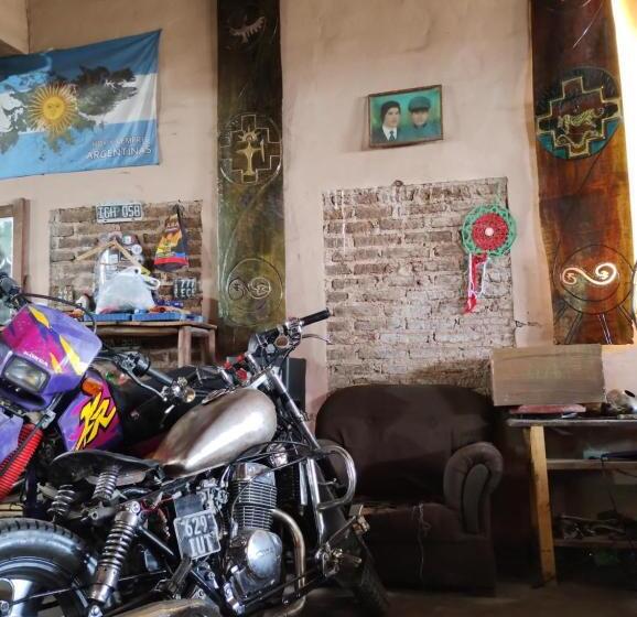 פנסיון Motoposada Campera Negra