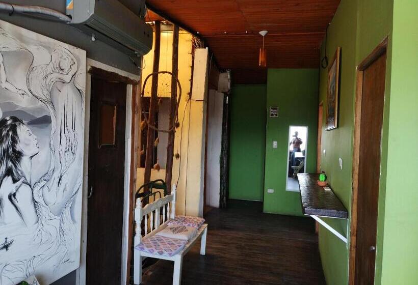 פנסיון Motoposada Campera Negra