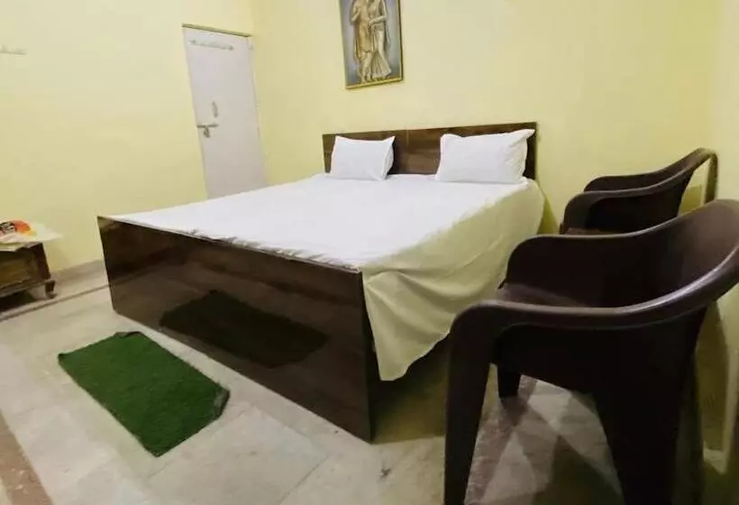 Majatalo Raghu Ashray Home Stay
