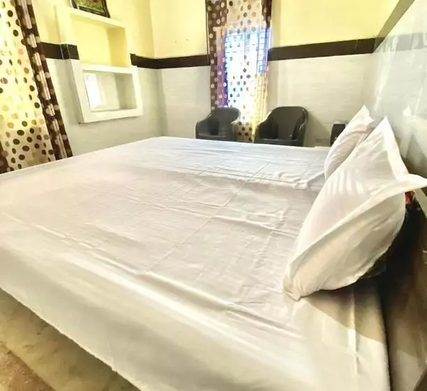 Majatalo Raghu Ashray Home Stay