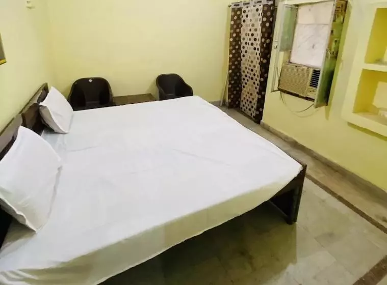 Majatalo Raghu Ashray Home Stay
