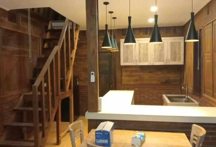 リゾートホテル Melasti Mountain Villas Amed