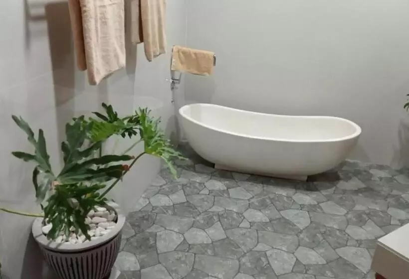 リゾートホテル Melasti Mountain Villas Amed
