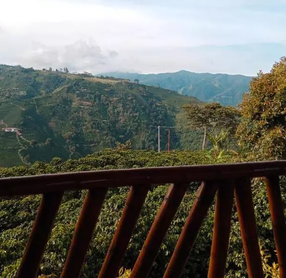 ユースホステル Hospedaje Mirador La Floresta