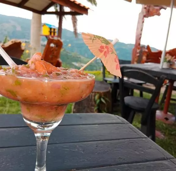 ユースホステル Hospedaje Mirador La Floresta