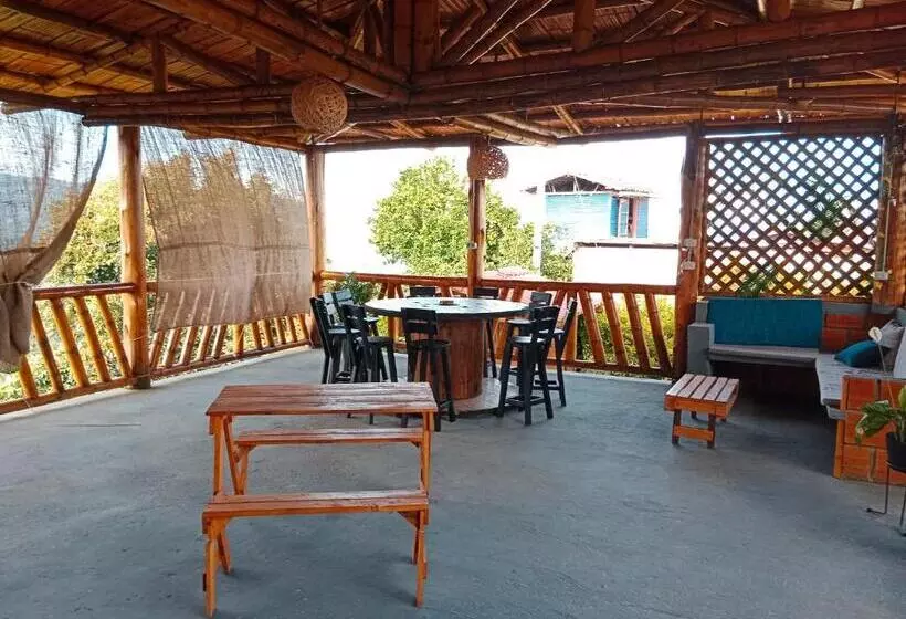 ユースホステル Hospedaje Mirador La Floresta