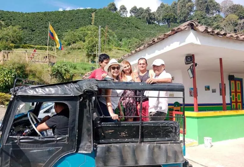 ユースホステル Hospedaje Mirador La Floresta