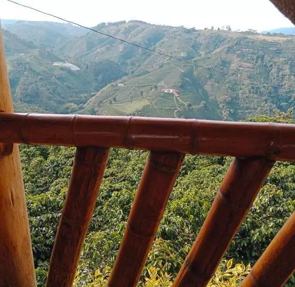 ユースホステル Hospedaje Mirador La Floresta