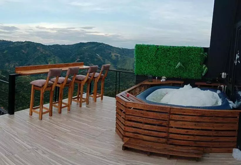 ユースホステル Hospedaje Mirador La Floresta