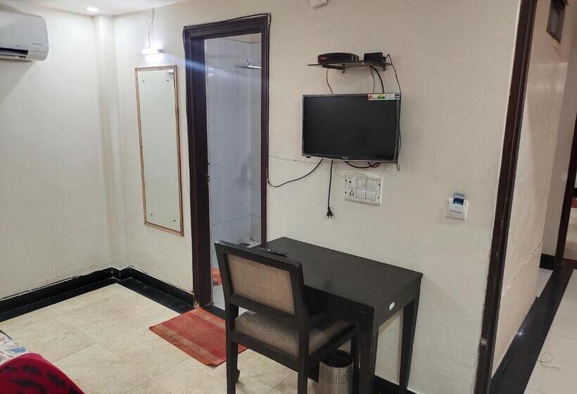 민박 Avadh Vihara Beds & Breakfast