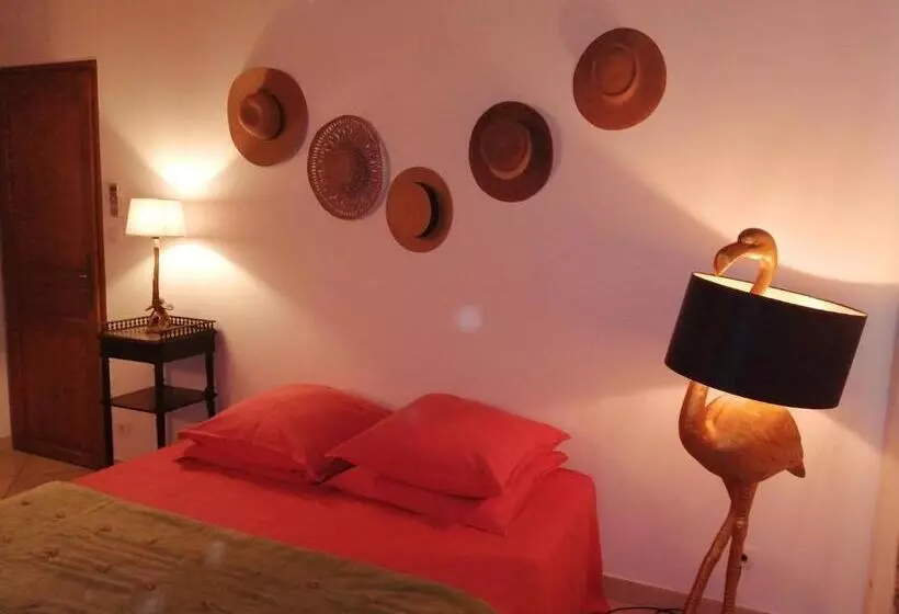 ベッドアンドブレックファースト Chambre D Hôtes Les Moutons Bleus