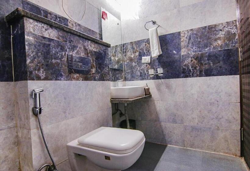 Hotelli Homefort Stays Sector 45 Near Cyber Park & Artemis Hospital