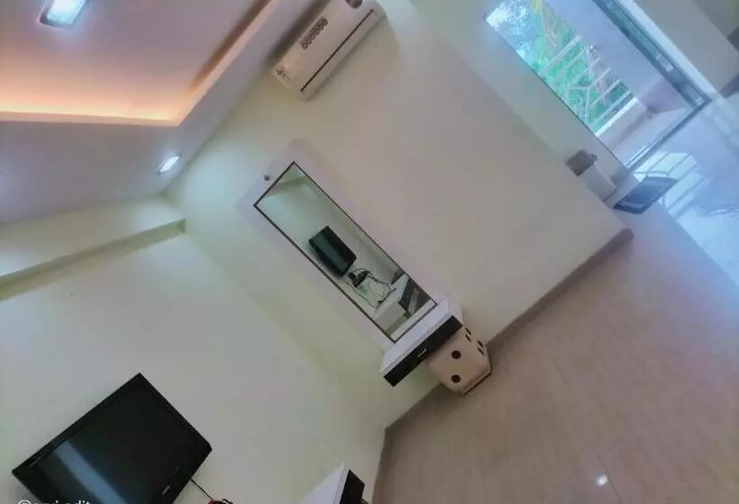 ホテル Lonavala Inn