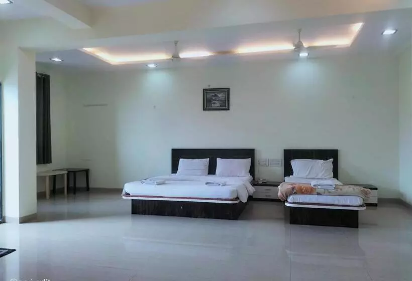 ホテル Lonavala Inn
