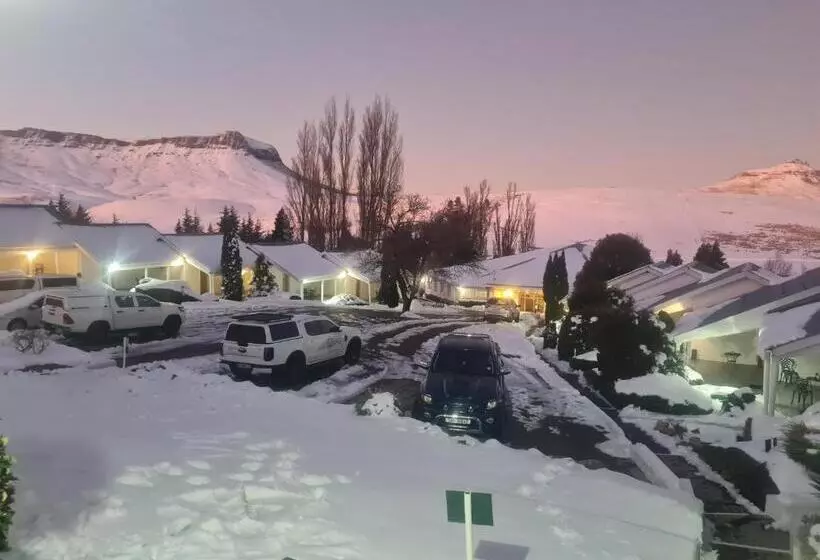 Hotelli Mountain Shadows