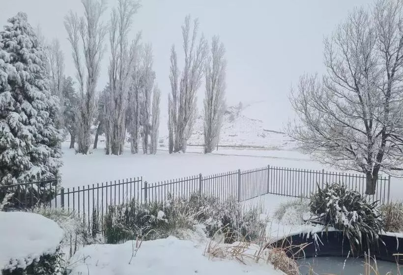 Hotelli Mountain Shadows