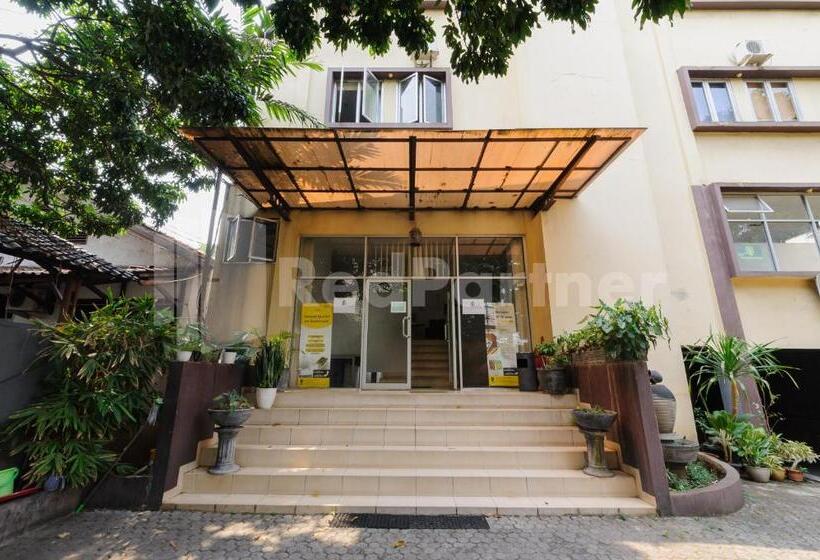 فندق Tanres House Syariah Cilandak Mitra Reddoorz