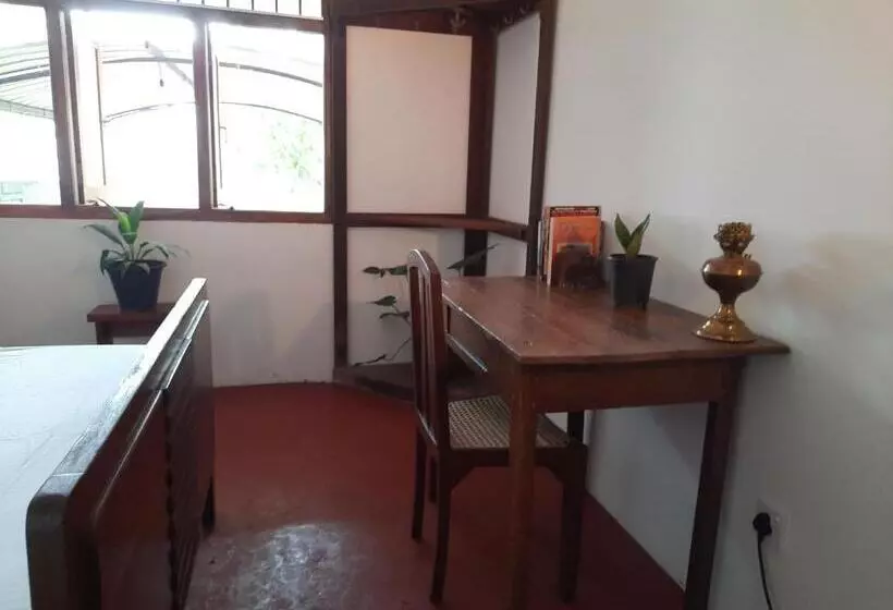 ペンション A/c Room In A Small House