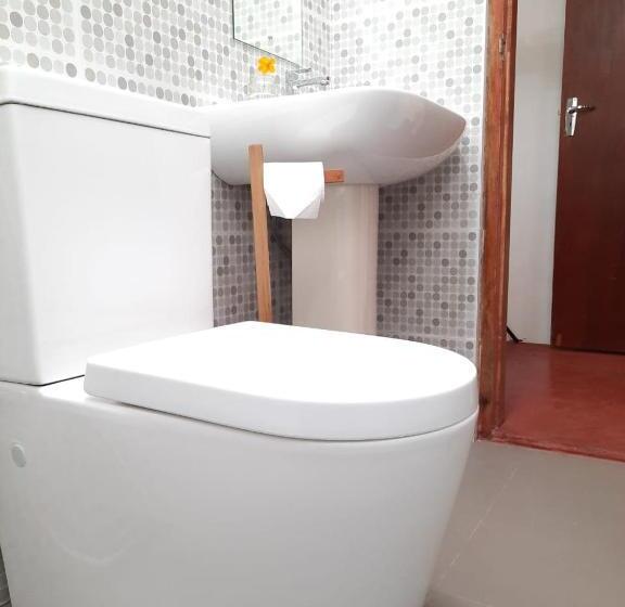 פנסיון A/c Room In A Small House