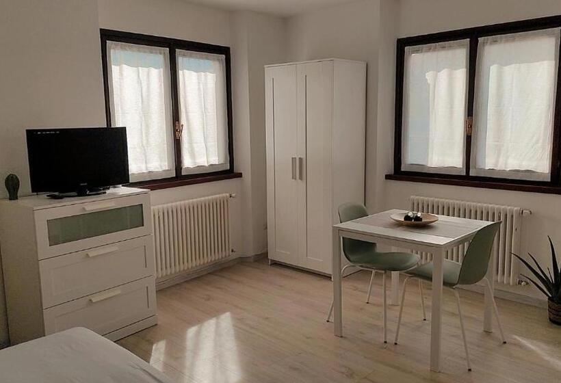 פנסיון Affittacamere Al Vicolo