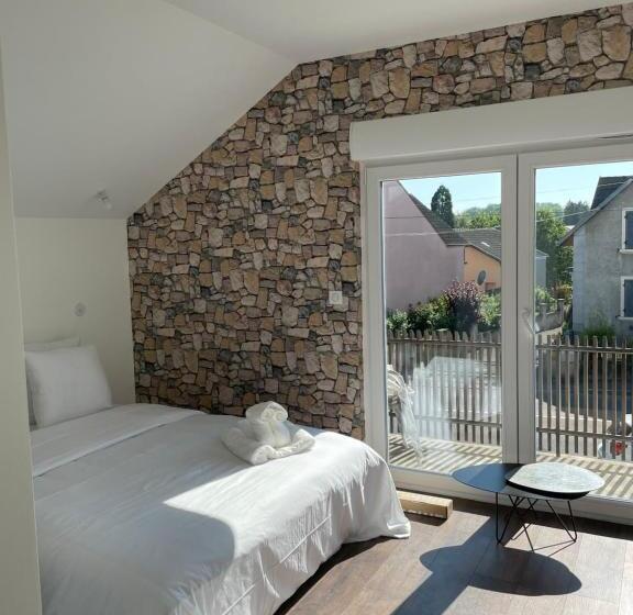 پانسیون Basel Airport Stay