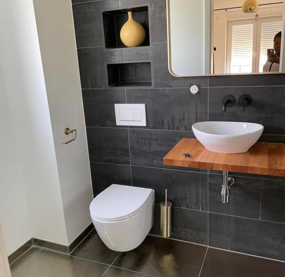 پانسیون Basel Airport Stay